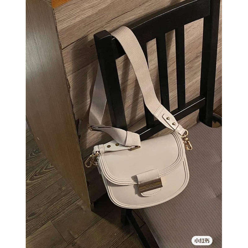 Túi nữ CNK trắng