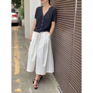 Taoxanh chân váy midi xoè xẻ giữa