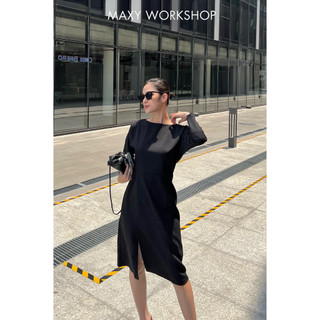 Đầm dài tay xẻ tà đuôi điểm nhấn Black Sleeve Dress Maxy Workshop