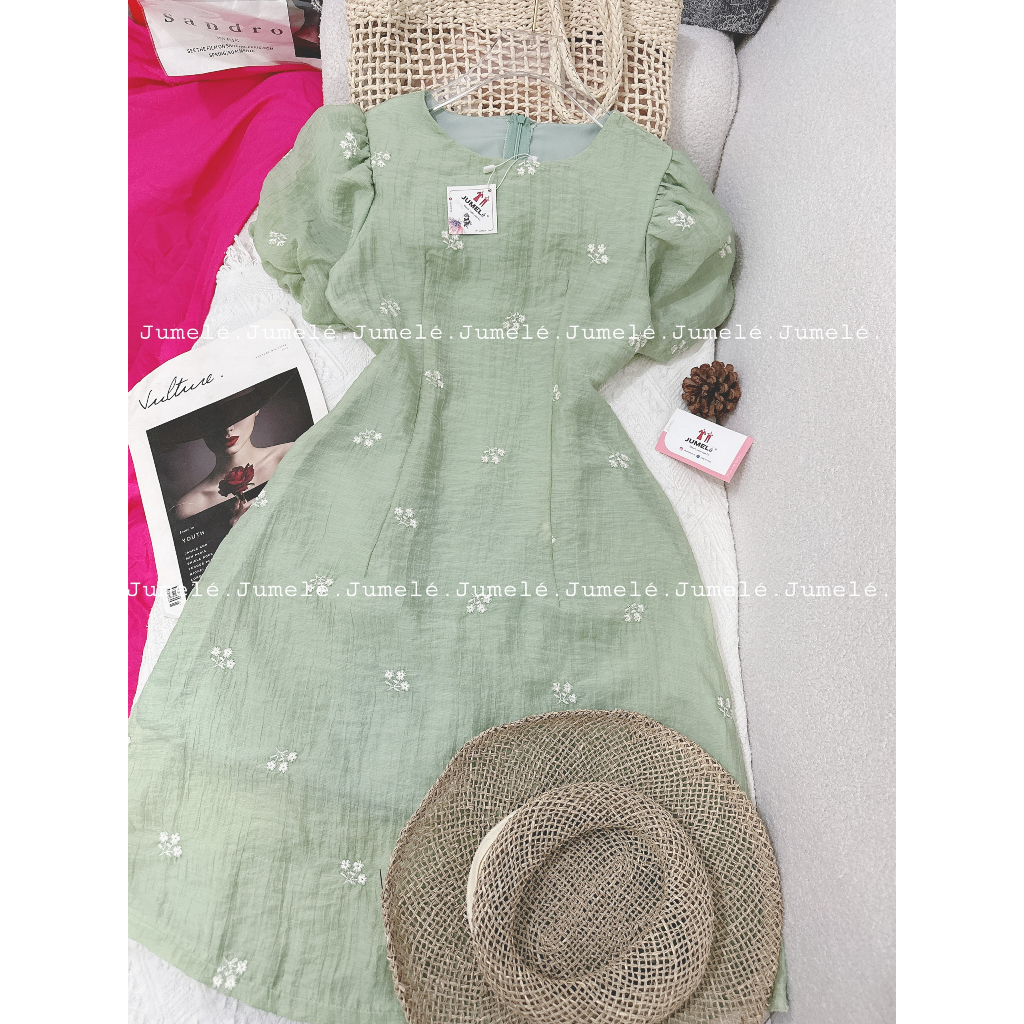 Đầm hoa nhí thiết kế cổ tròn