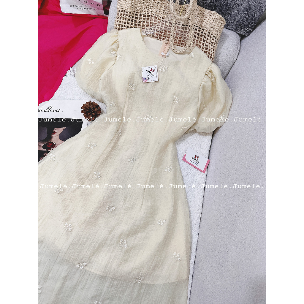 Đầm hoa nhí thiết kế cổ tròn