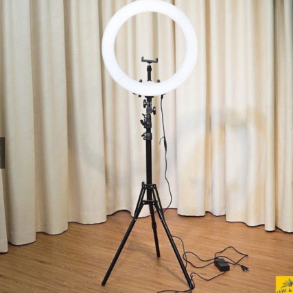 Đèn Livestream Dùng Trong Phun Xăm Spa - Bán Hàng