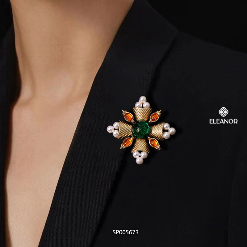 Ghim cài áo nam nữ Eleanor Accessories hình chuông đính đá ngọc trai nhân tạo phụ kiện thời trang 5673