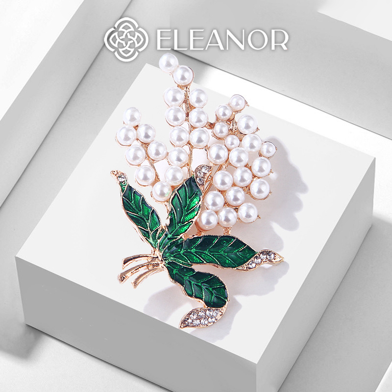 Ghim cài áo nữ Eleanor Accessories hình bó hoa đính đá ngọc trai nhân tạo phụ kiện thời trang 5672