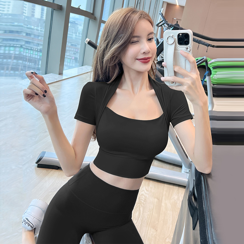 Áo croptop nữ tay ngắn kiểu ôm body, áo croptop tập gym yoga nữ CROP02