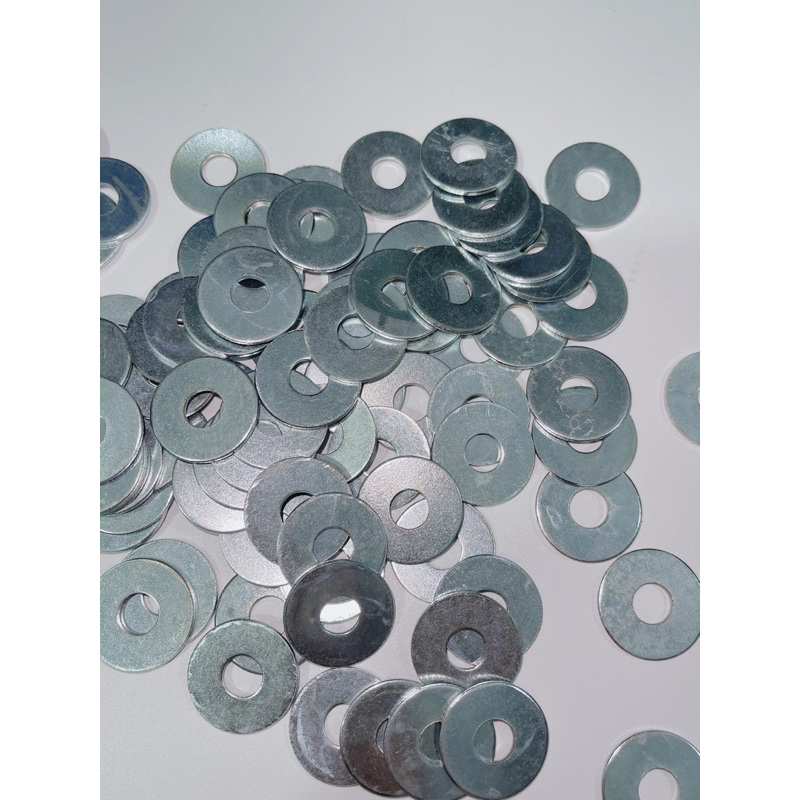 Lông đền mỏng bảng lớn 8li đường kính 3cm và 2.8cm, vòng đệm phẳng 8li sắt xi