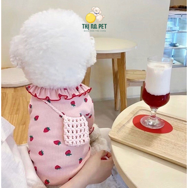 Áo Cho Chó Mèo - Áo Thun Cổ Bèo Hoạ Tiết Quả Dâu Thiết Kế Dành Cho Thú Cưng
