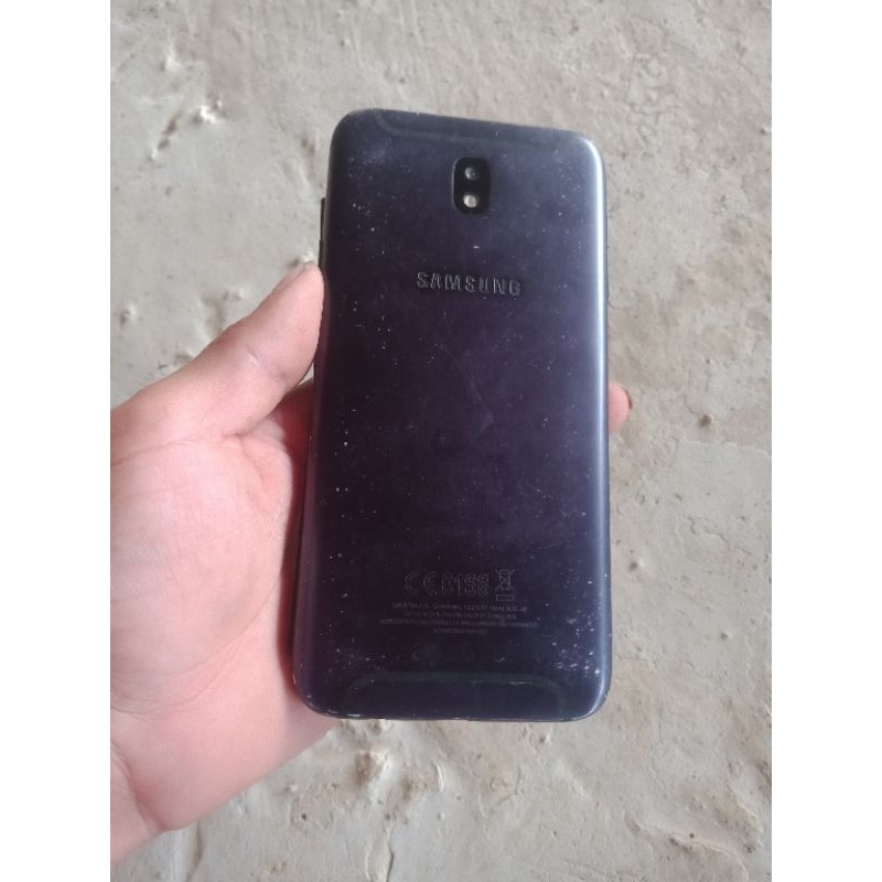Xác điện thoại samsung galaxy j7 pro.