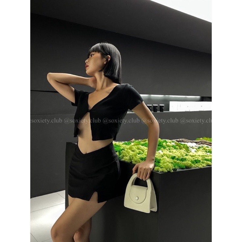 Áo khoác croptop thun gân tay ngắn 1 cúc siêu xinh