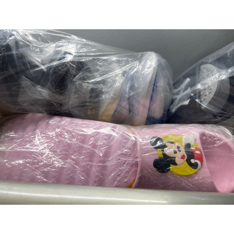DÉP NHỰA ĐÚC BÉ TRAI/GÁI ĐI MƯA MICKEY XẢ KHO