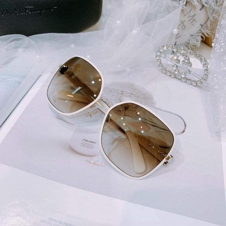 Kính Mát Salvatore Ferragamo SF150S 721 Light Gold Nobox viền trắng