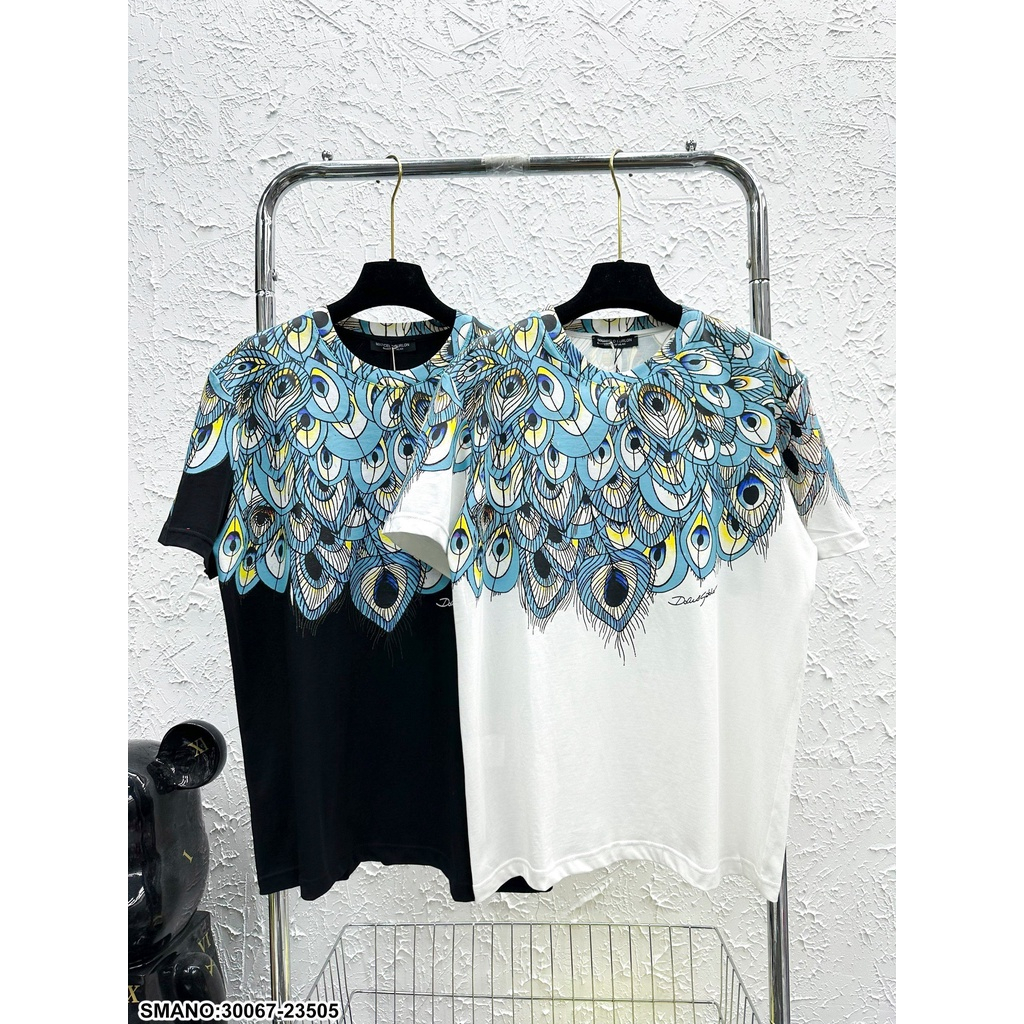 T-shirt Marcelo Burlon hot hit không bao giờ lỗi trend cập bến 2 màu cơ bản.
