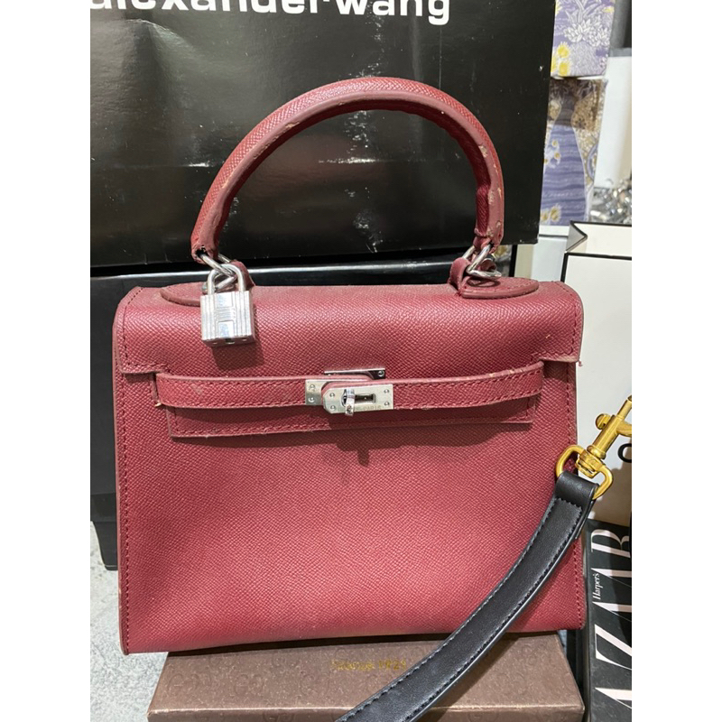 Túi xách hàng trưng bày thanh lý giá từ 200k-450k