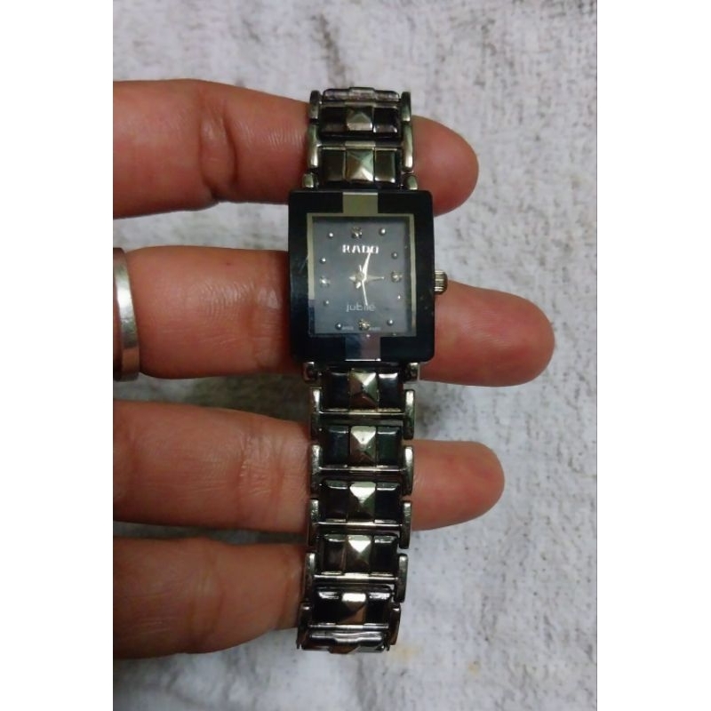 đồng hồ si kiện Rado ( như ảnh )