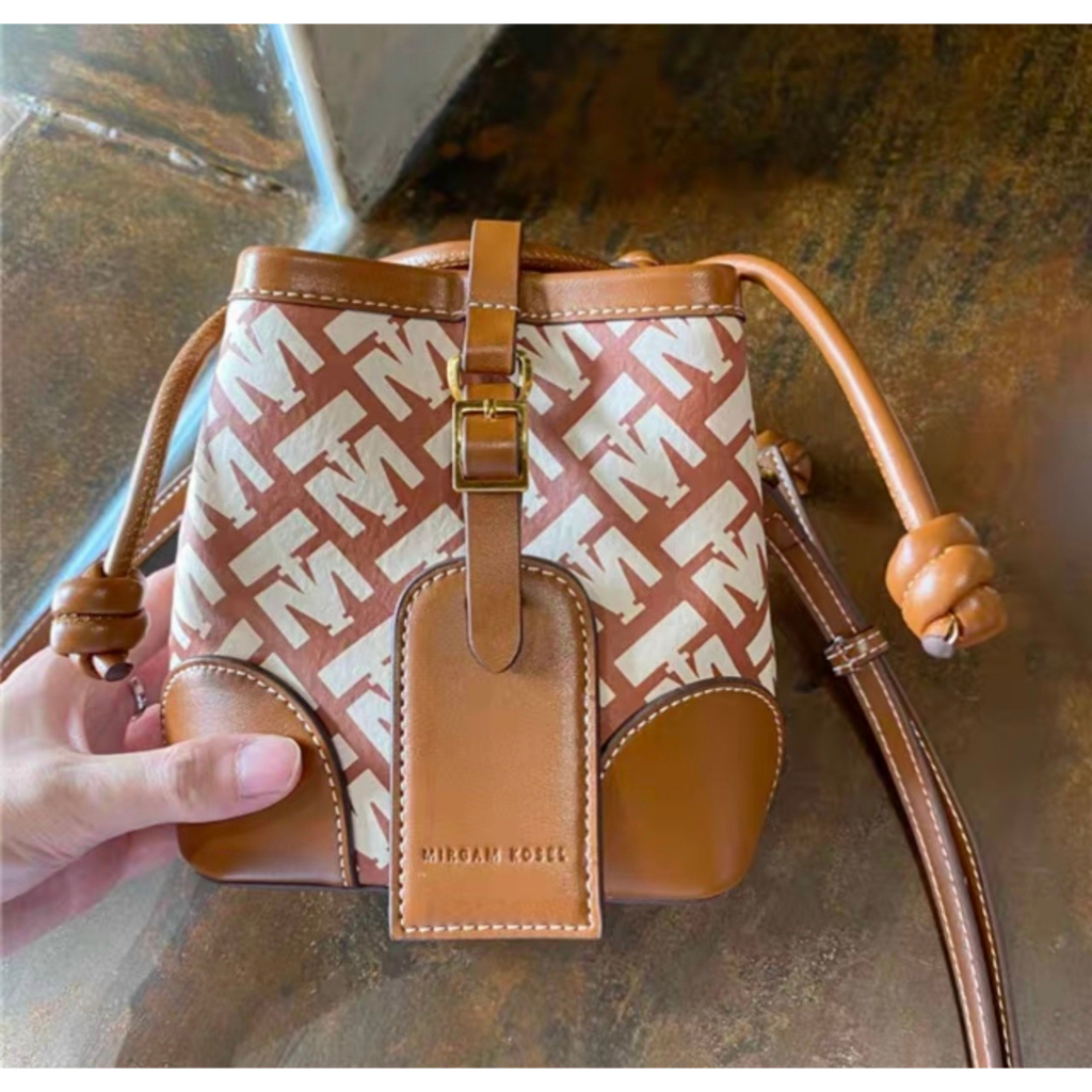 túi rút đeo chéo hàng chính hãng xuất dư size 14cm * 10cm * 15cm đủ màu