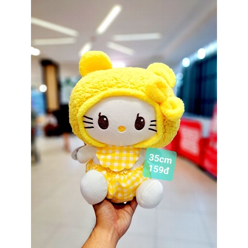 Gấu bông Hello Kitty, mèo Kitty đủ màu, váy áo sặc sỡ dễ thương