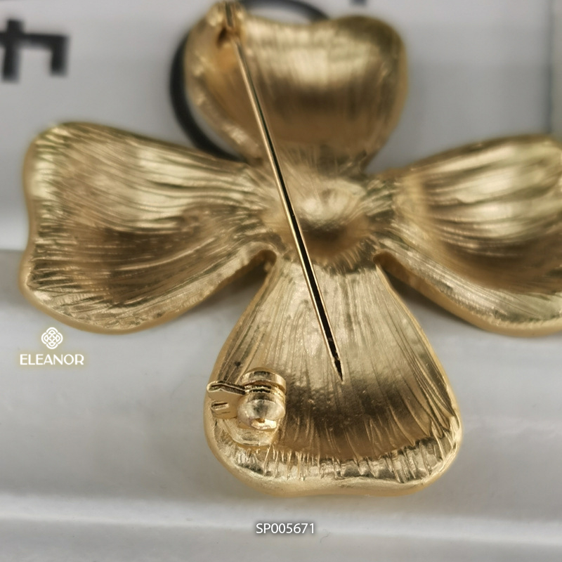 Ghim cài áo nam nữ Eleanor Accessories hình bông hoa basic phụ kiện trang sức 5671