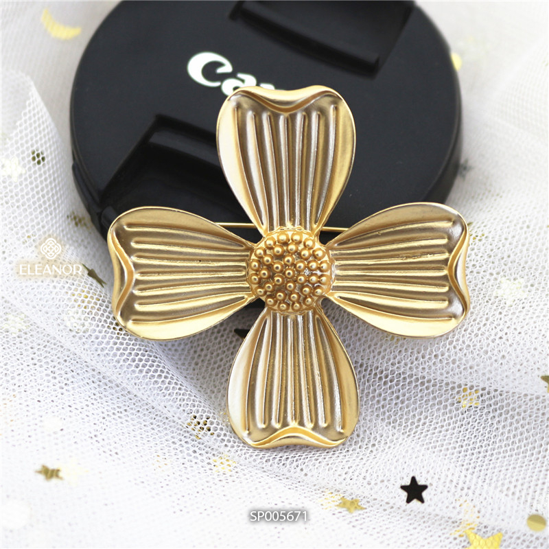 Ghim cài áo nam nữ Eleanor Accessories hình bông hoa basic phụ kiện trang sức 5671