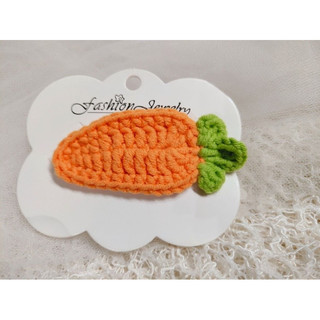 Kẹp tóc củ cà rốt bằng len handmade