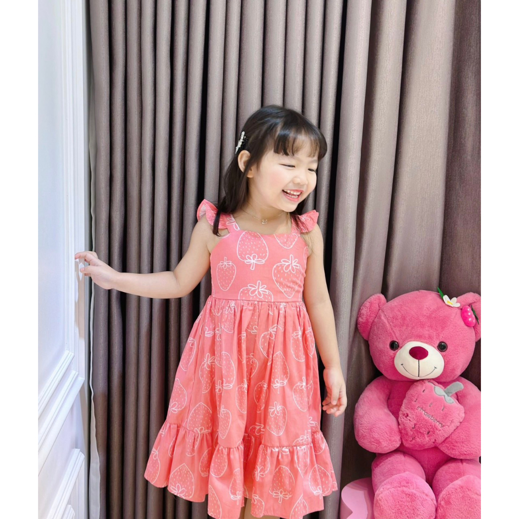 Váy hồng dâu xinh xắn cho bé gái