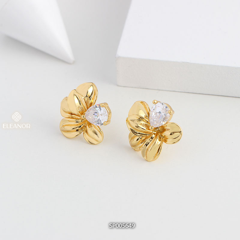 Bông tai nữ chuôi bạc 925 Eleanor Accessories hình bông hoa đính đá phụ kiện trang sức 5649