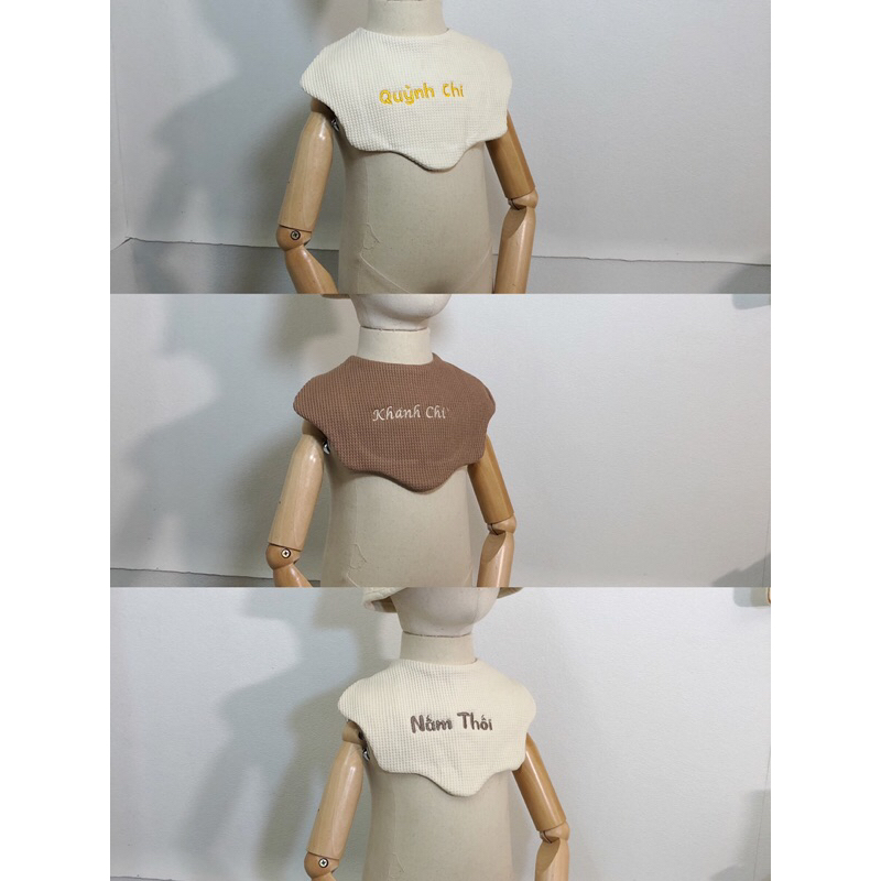 TEDDYBEAR🐻Thêu Tên Yếm Tròn Xoay 360 Độ Chất Liệu Cotton Mềm Mịn Nút Bấm Phía Sau Bé trai Bé gái Phong Cách Hàn Quốc