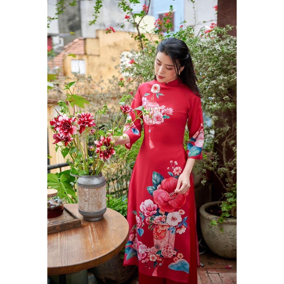 Áo dài gấm hồng hoa mẫu đơn ngực