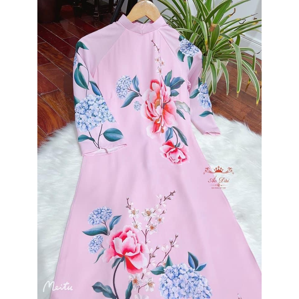 Áo dài gấm hồng hoa mẫu đơn ngực
