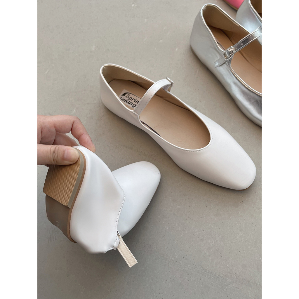 Giày búp bê ballet giày gót bệt, mũi vuông, miệng nông, quai cổ chân. Phong cách retro Pháp cho nữ