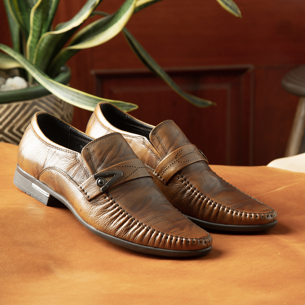 Giày tây nam MULGATI Plain da nhăn đai ngang đính khuy - YD136-V900