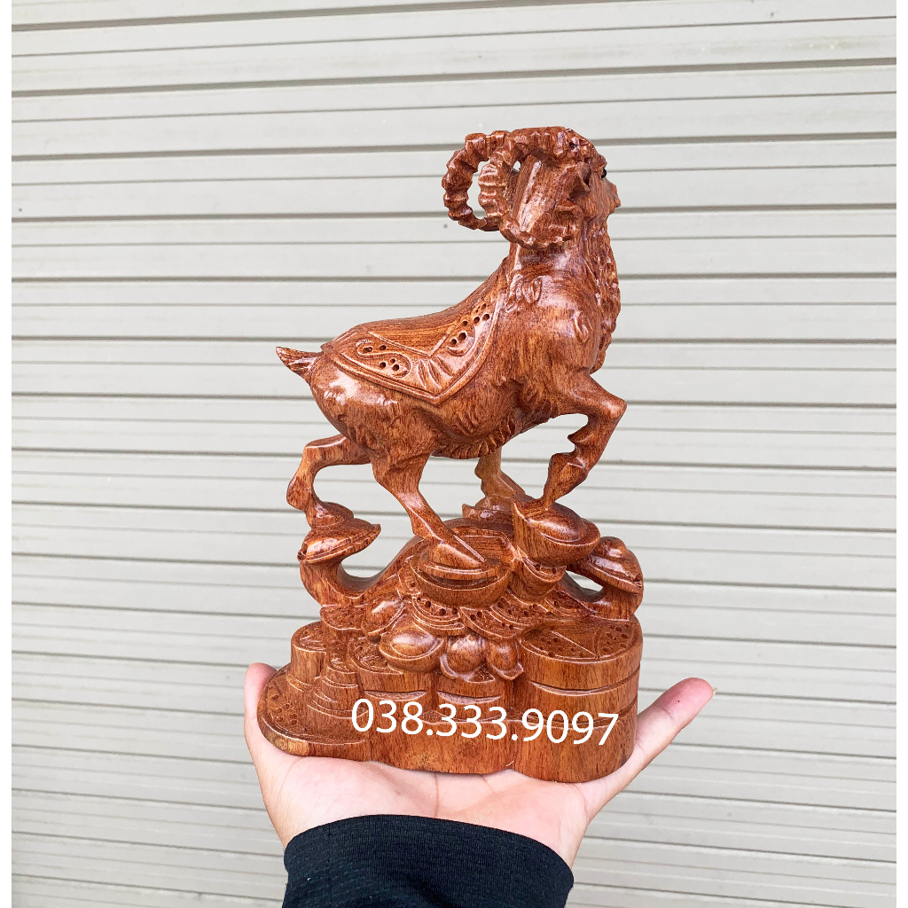 Tượng con dê nhất dương cao 20cm và 30cm được làm bằng gỗ hương nguyên khối