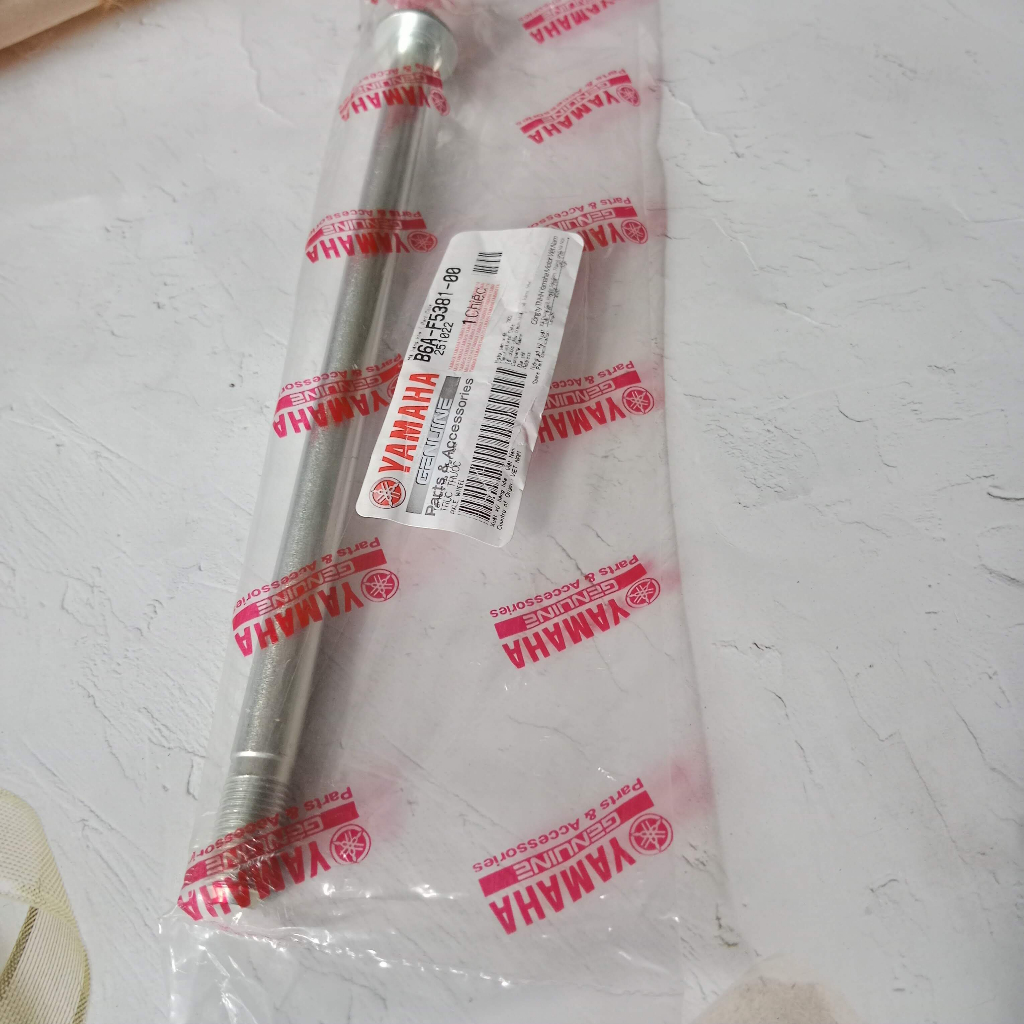 Cốt bánh sau Sirius zin Yamaha / Trục bánh sau Sirius