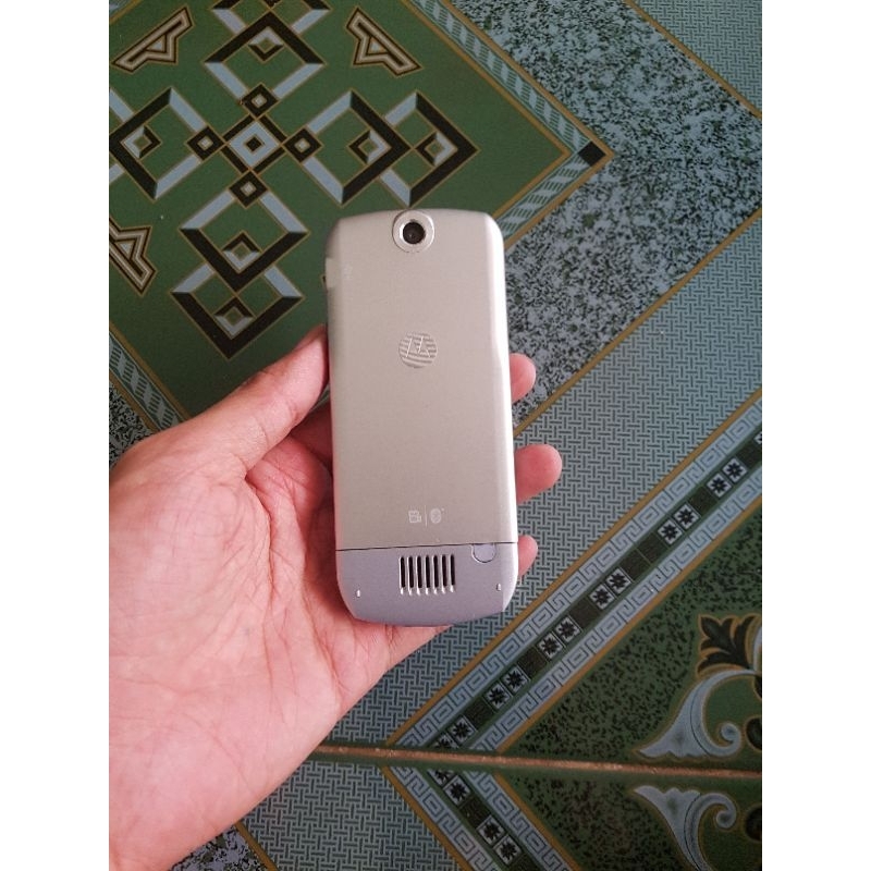 Điện thoại Motorola L6 nguyên zin