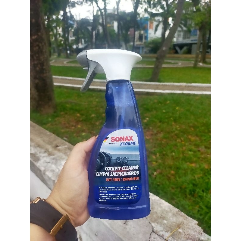 Làm sạch nhựa nội thất ô tô Sonax Xtreme Cockpit cleaner 500ml