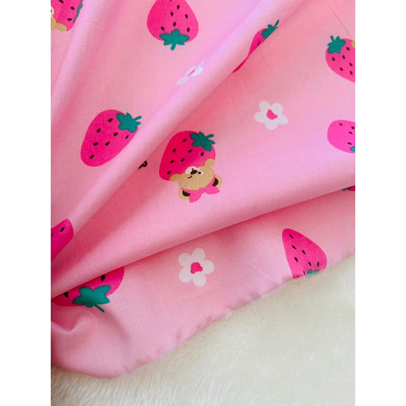 Vải thô hình gấu và quả dâu siêu kute