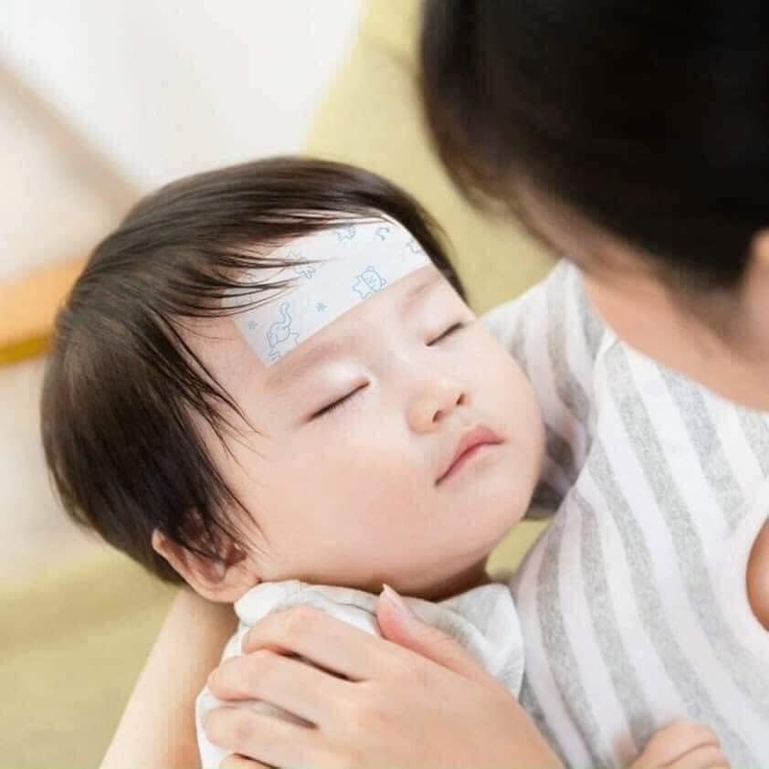 Miếng dán hạ sốt Pigeon Nhật Bản, Khăn hạ sốt cho bé từ sơ sinh