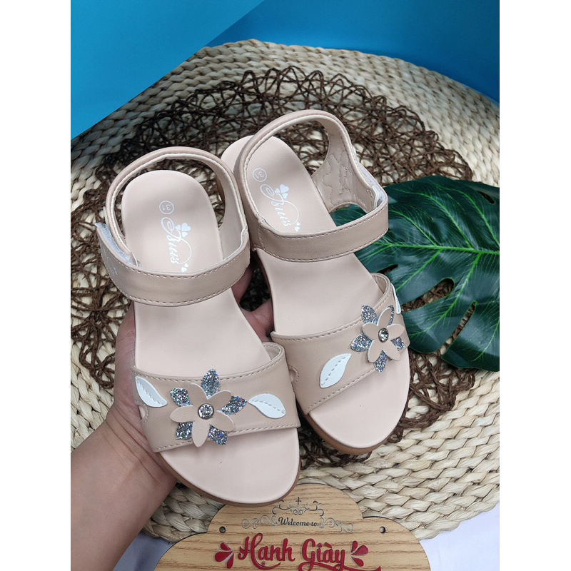 Sandan bitis bé gáidép đi học đi du lịch