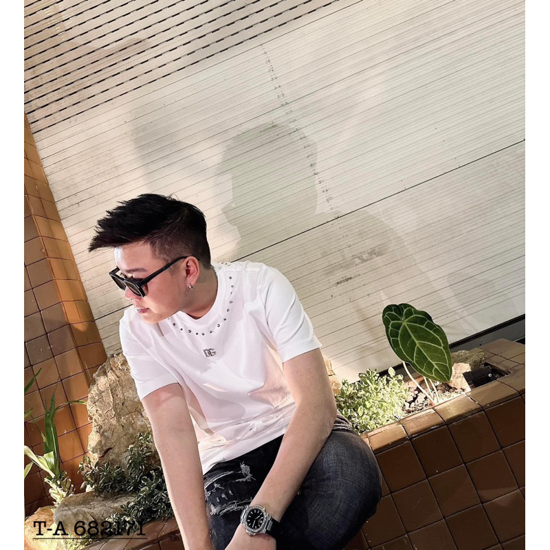 áo phông cổ tròn đính đá chất đẹp thời trang