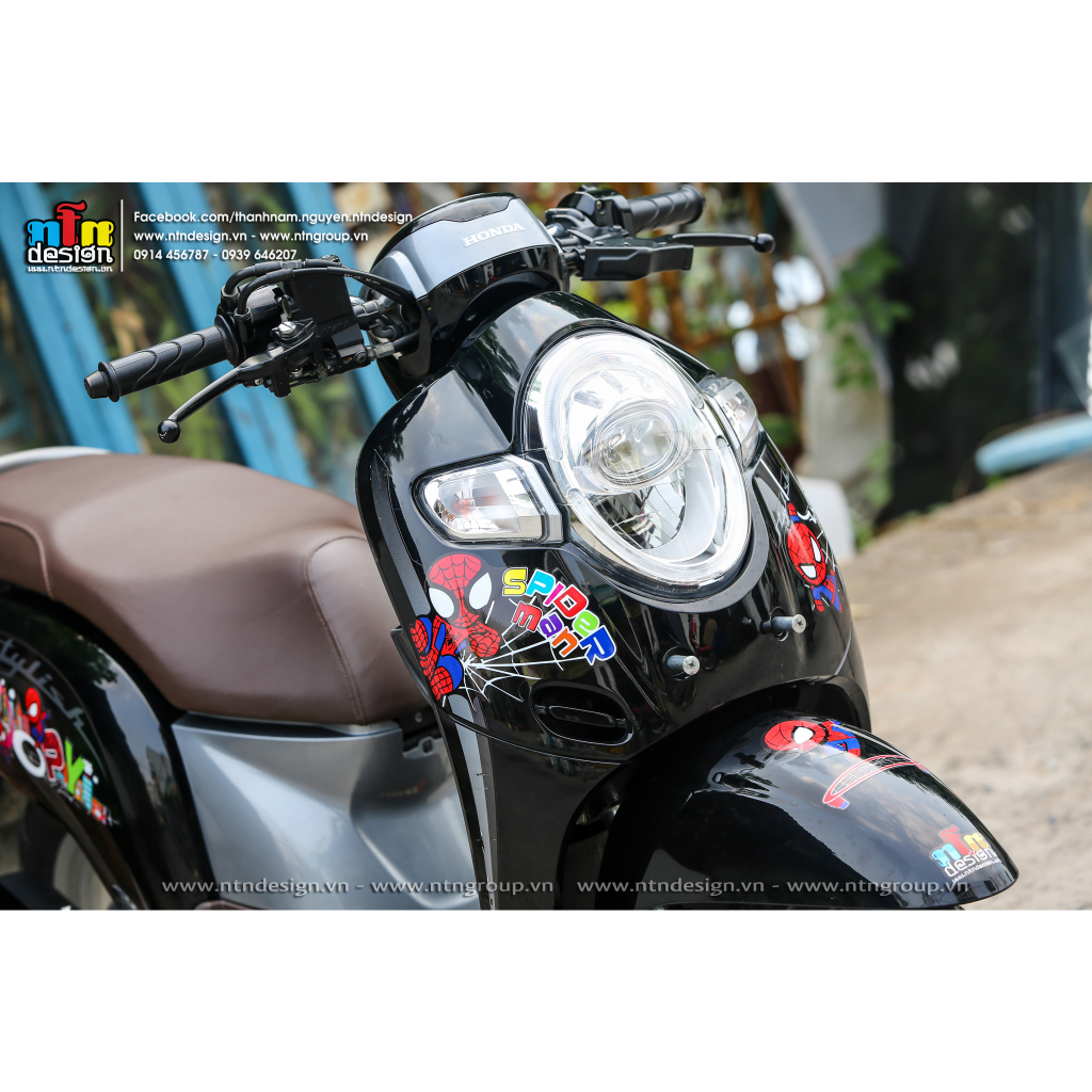 Tem Scoopy mẫu Spiderman