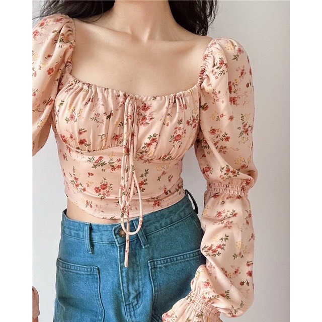 Áo Voan Hàn Quốc Cổ Vuông Sâu Kèm Dây Cột Nơ Trước Ngực Tay Dài Ống Loe Xếp Tầng Phối In Hoa TTSLA1042