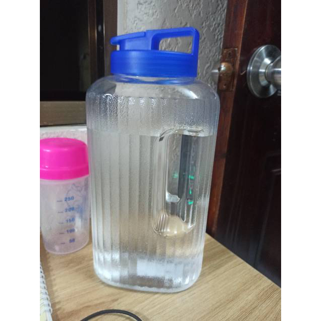 Bình đựng nước LocknLock dung tích 2.6L HAP739 - BABYHOPSG