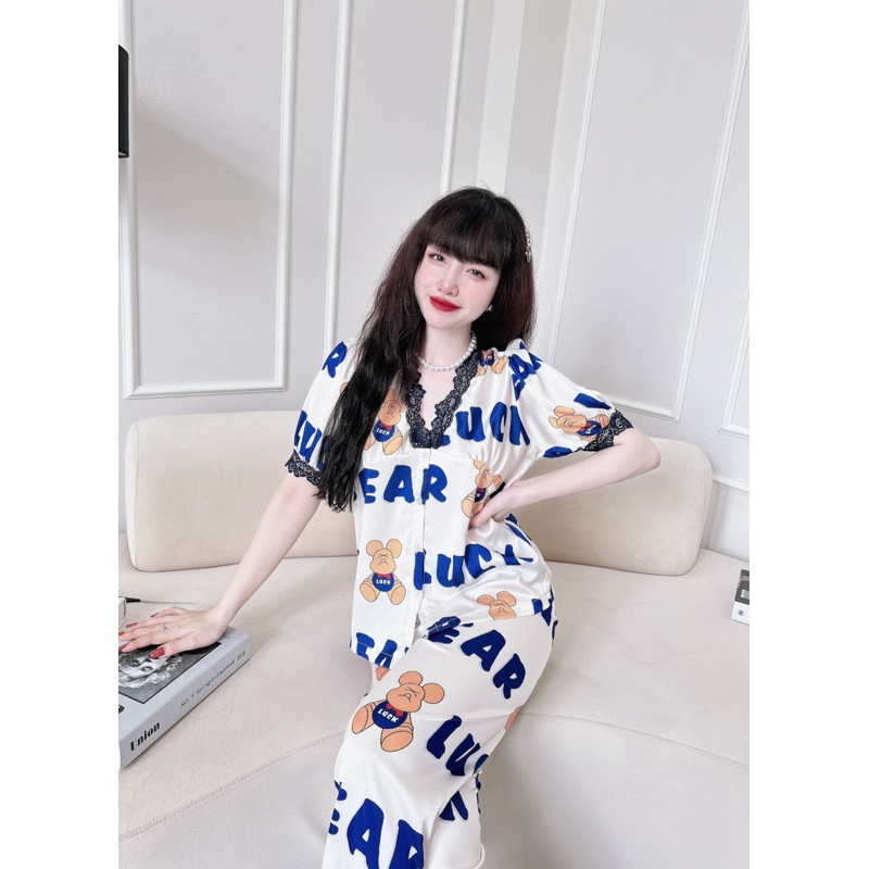 Tay ngắn cổ ren lụa latin