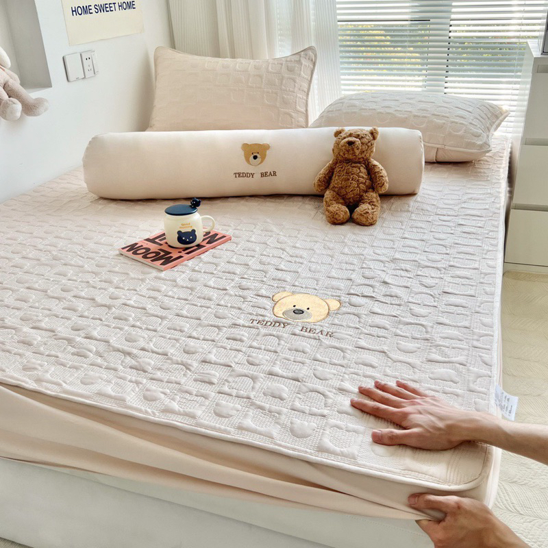 Set chiếu cao su trần nổi IGUN BEDDING kèm vỏ gối ôm