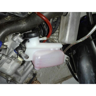 Bình nước mát phụ cho vario click đã lên dè airblade, ab airblade 2013-2021 có cao su đậy