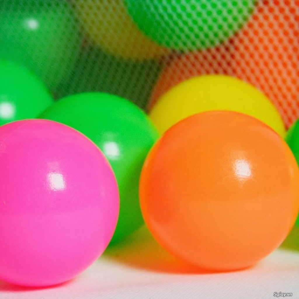 Bóng Nhựa Nhiều Màu Sắc ngẫu nhiên cho Bé Vui Chơi Chất Liệu nhựa HDPE căng bóng không mùi an toàn cho bé