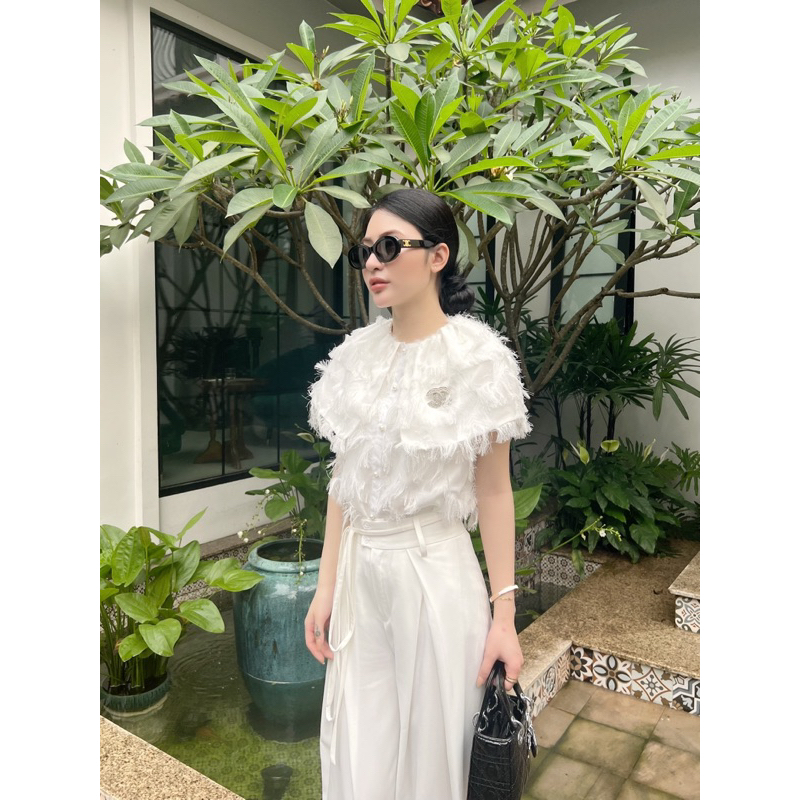 CICI Top & WHITE Shirt- Áo bèo vai lông và quần xếp li