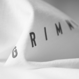 Grimm DC Áo Grimm DC Essential // White