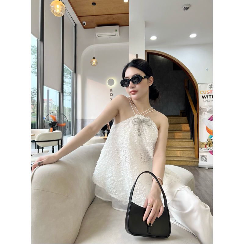 WHITE ROSE set- Áo hai dây hoa nổi - quần cách điệu