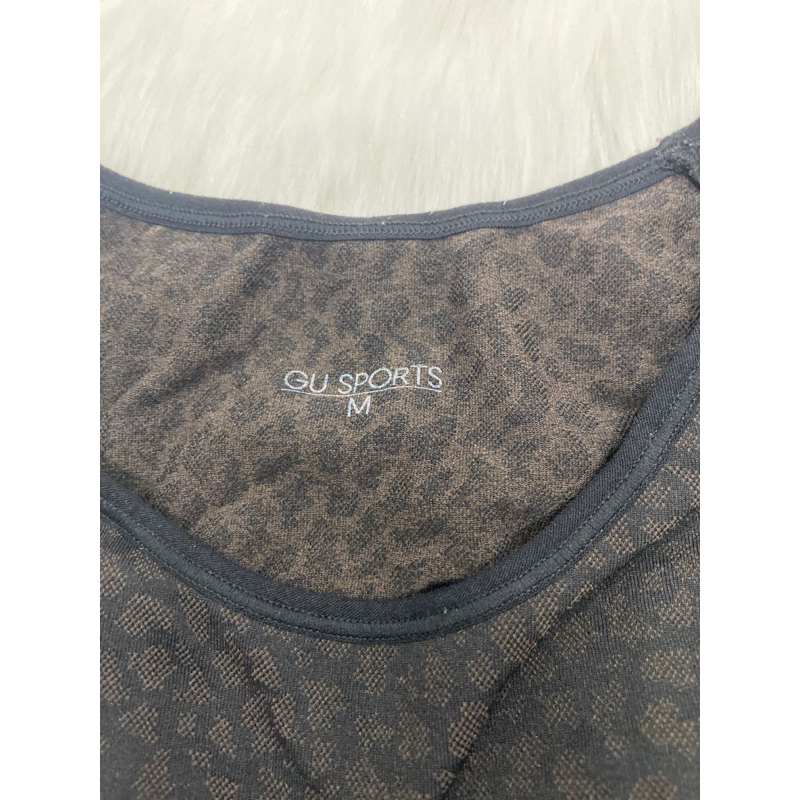 Áo bra thể thao hiệu GU Size M