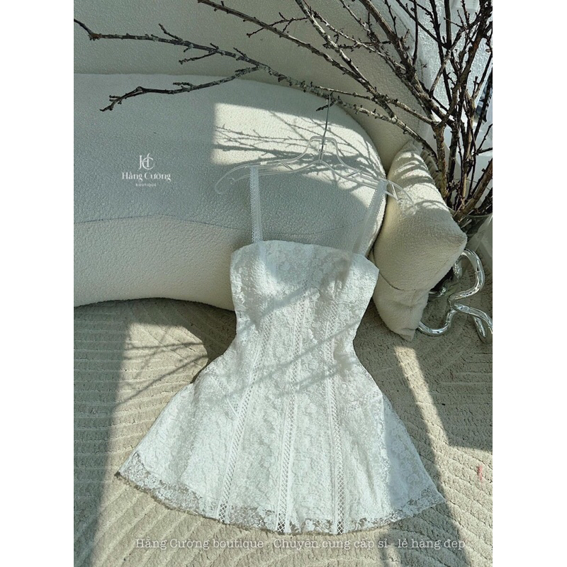 Đầm - Váy hai dây ren hoạ tiết tiểu thư